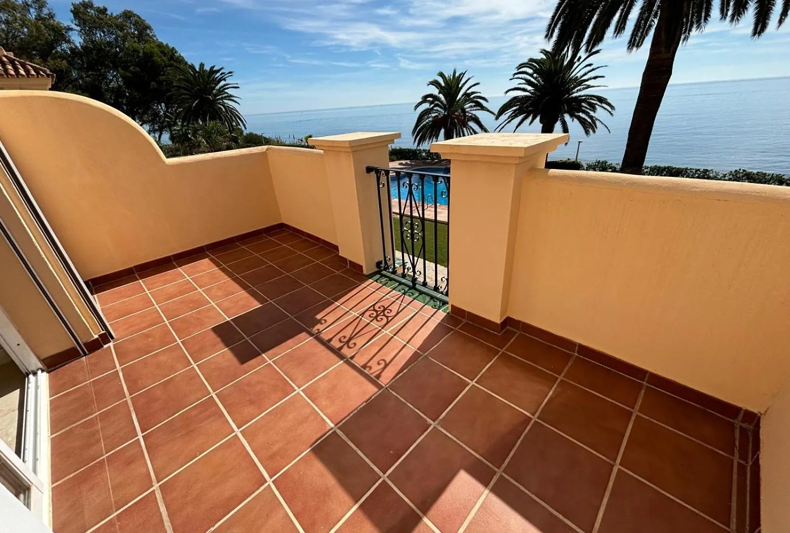 에스테포나 Lunimar, 1º Linea Mar Con Piscina 아파트